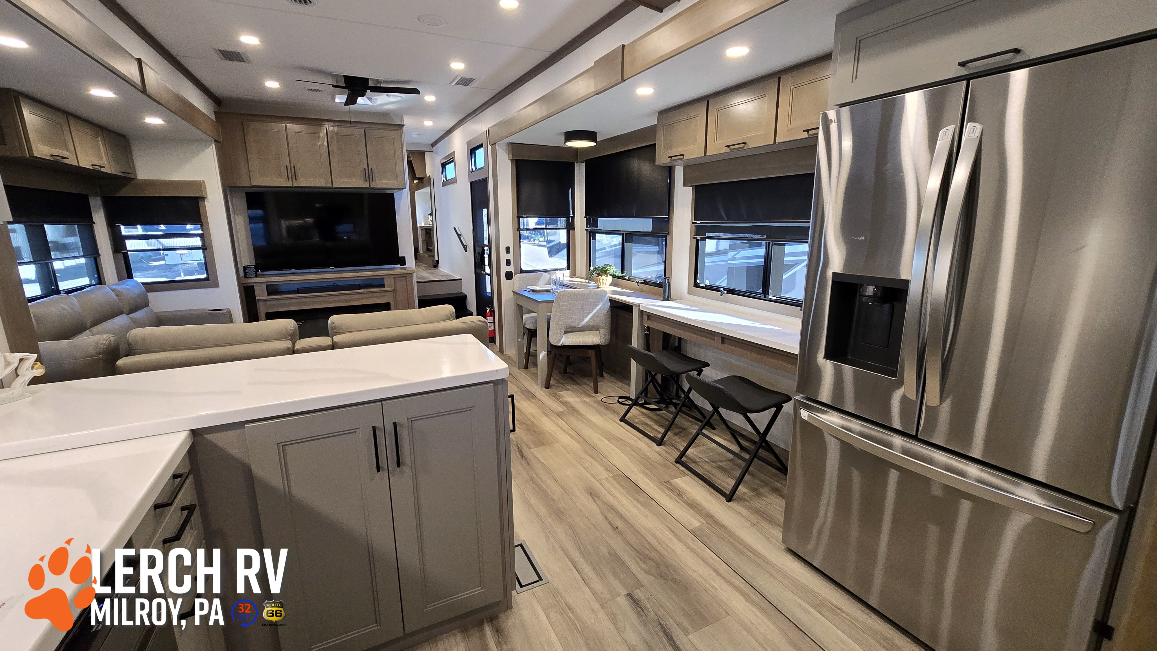 2027 KZ RV Durango Gold G390MLQ - Image 42