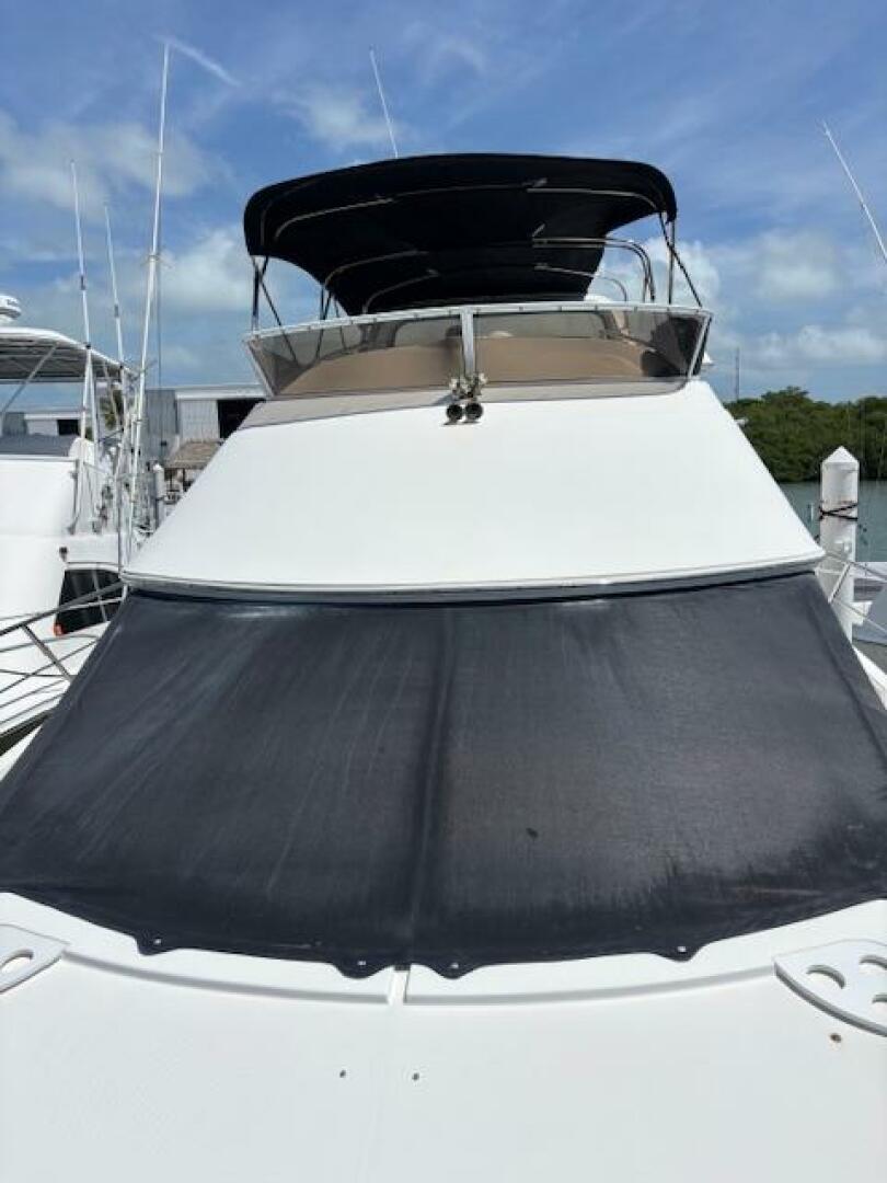 2006 Carver 43 Motor Yacht - Image 12