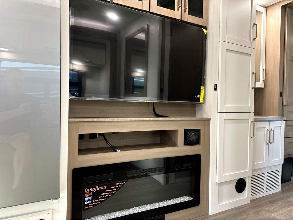 2027 JAYCO GREYHAWK 30Z - Image 12