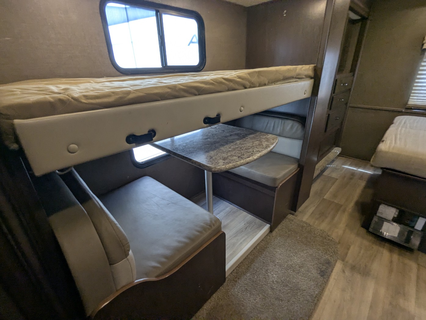 2020 Thor Motor Coach Four Winds 31E - Image 15