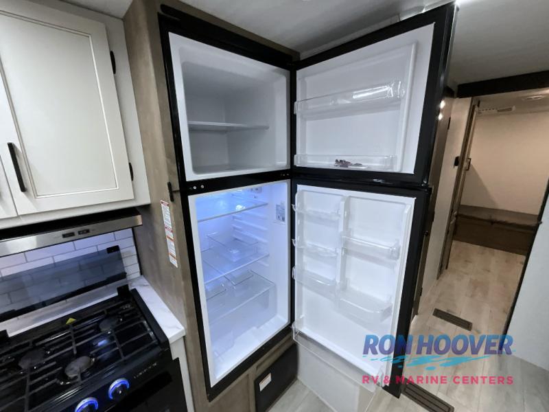 2025 KEYSTONE 310BR - Image 15