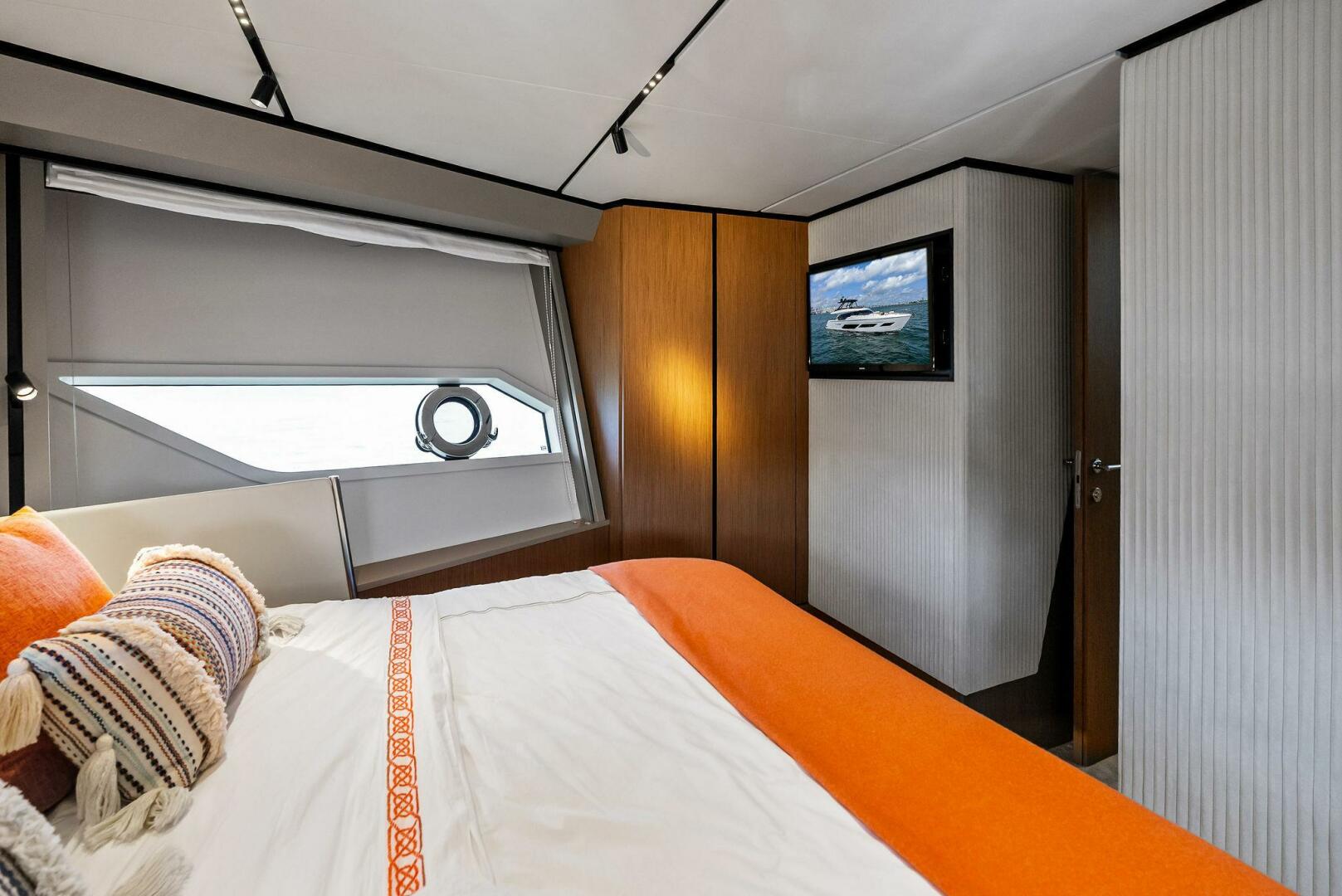 2024 Ferretti Yachts 720 - Image 64