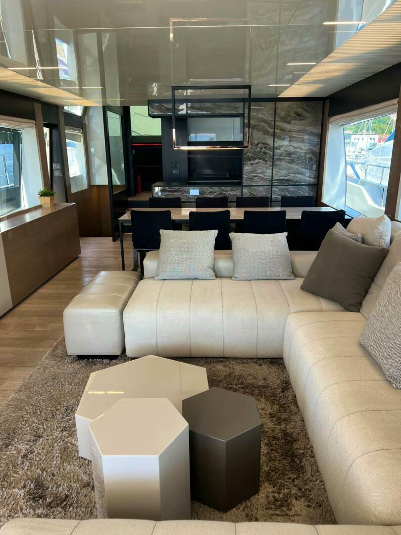 2019 Ferretti Yachts Ferretti 780 Base - Image 15