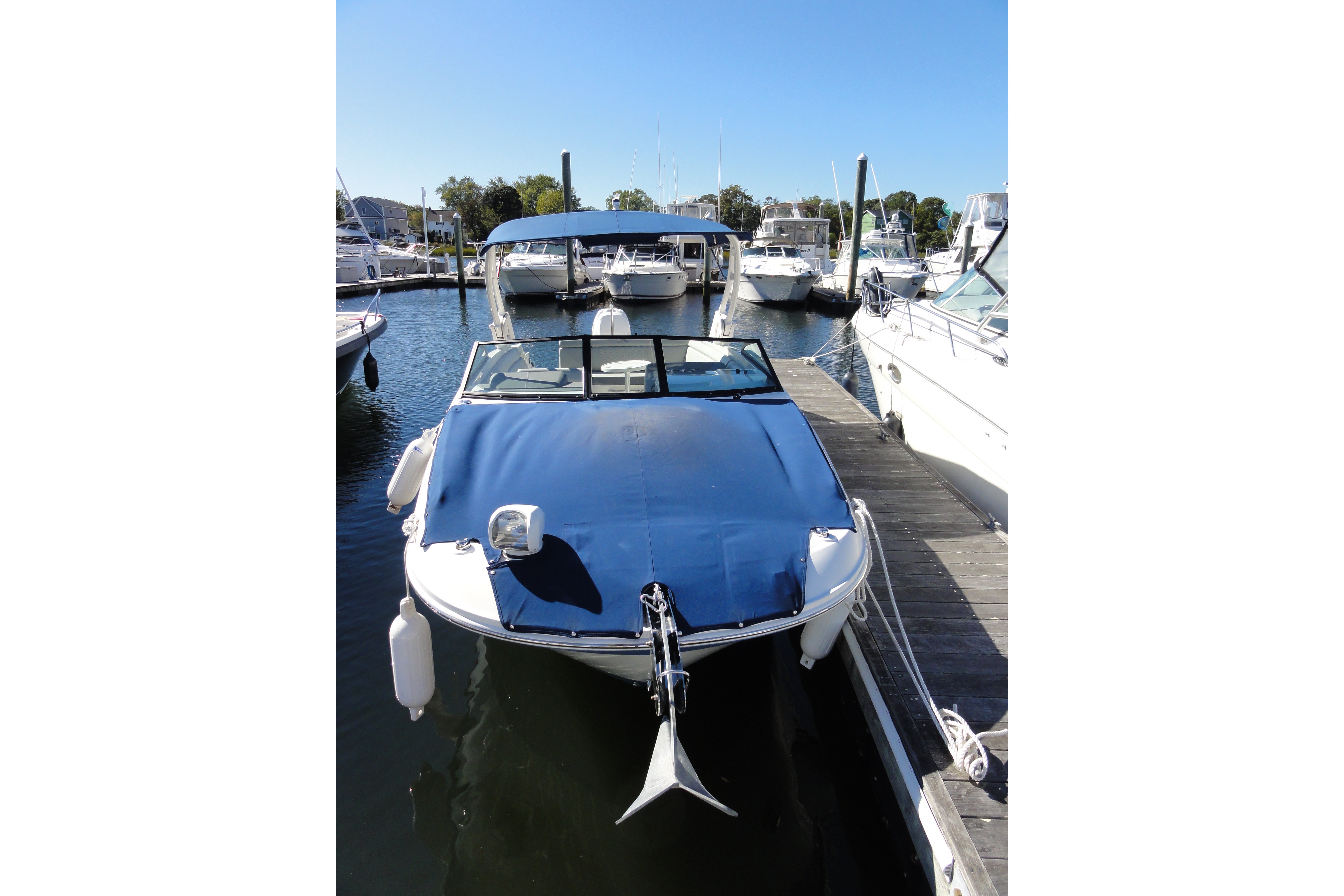 2021 Sea Ray SDX 270 Outboard - Image 4