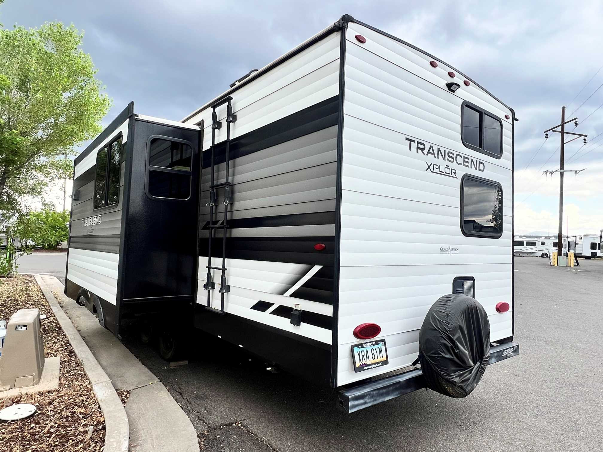 2022 Grand Design Transcend XPLOR 261BH - Image 3