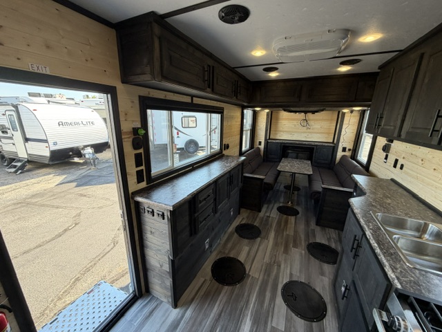 2027 ICE CASTLE RV EXTREME III 8X21 - Image 12