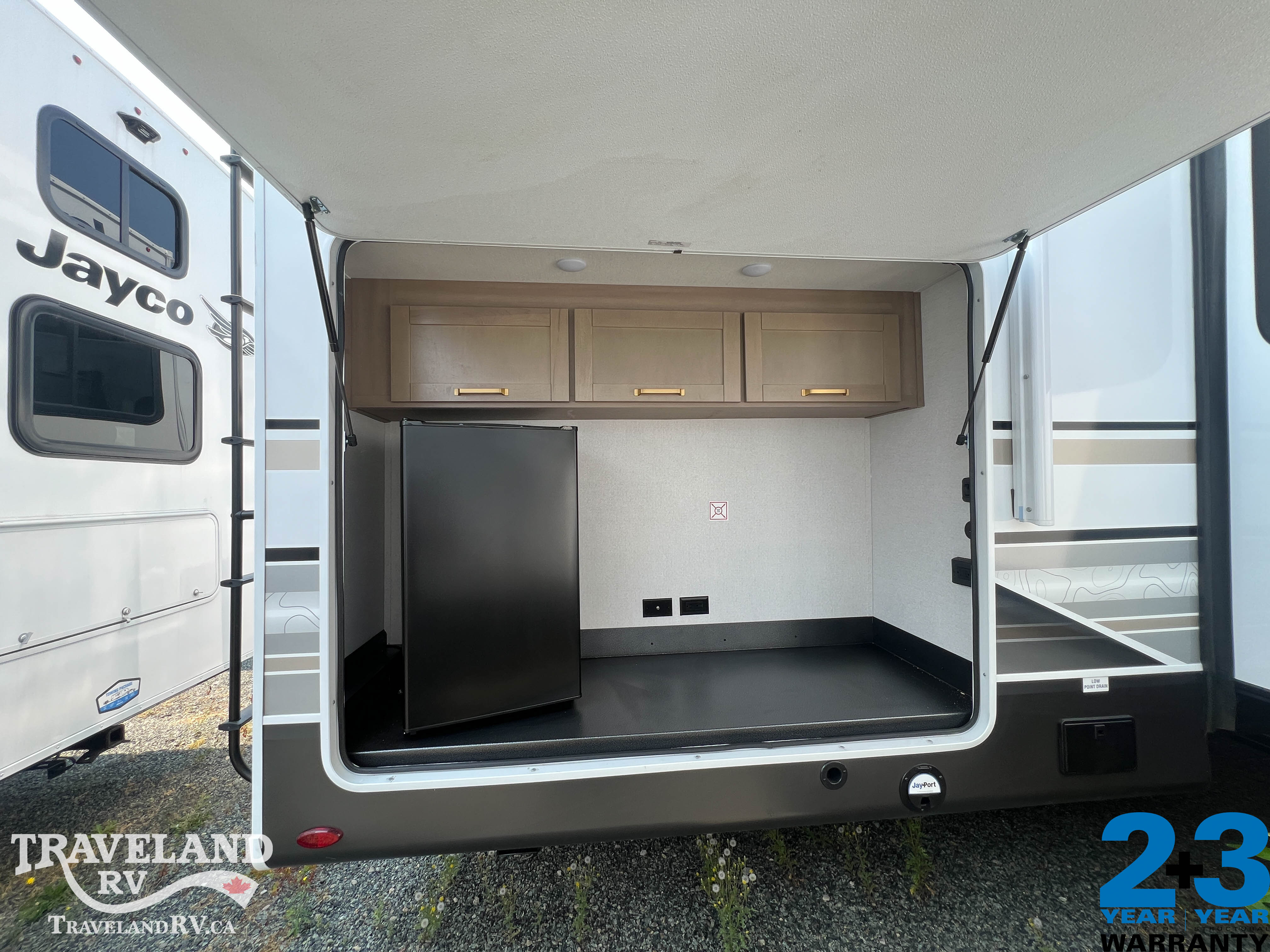 2027 Jayco Eagle 312BHOK - Image 8