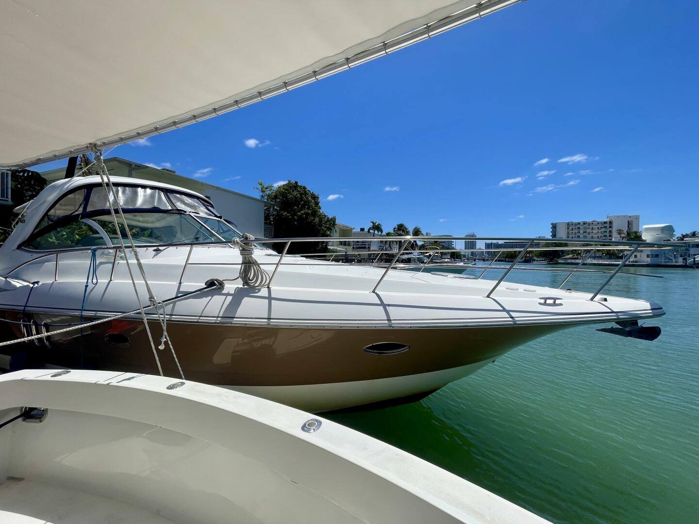 2006 Cruisers Yachts 420 Express - Image 6