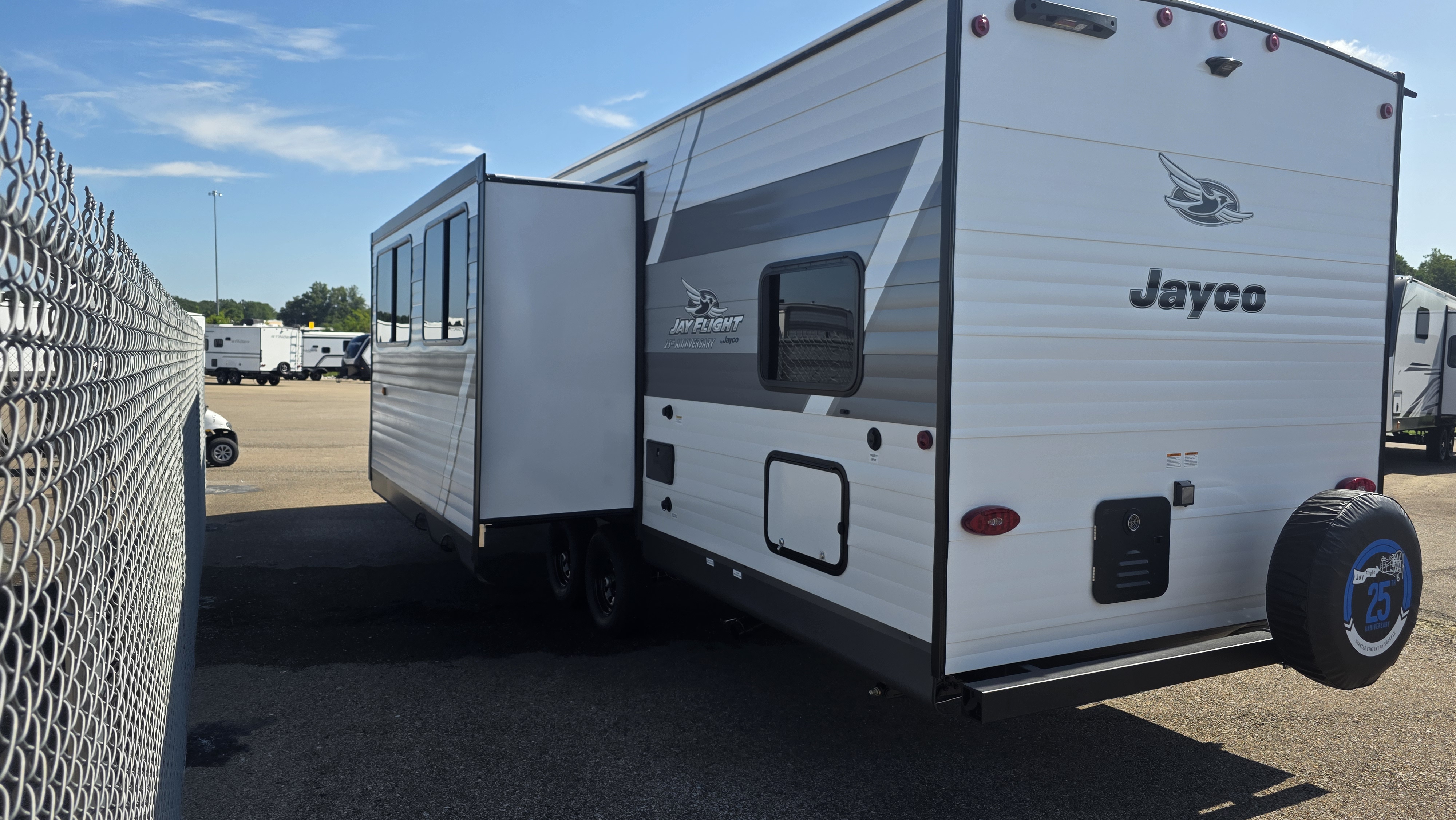 2027 JAYCO JAY FLIGHT 280BHS - Image 4