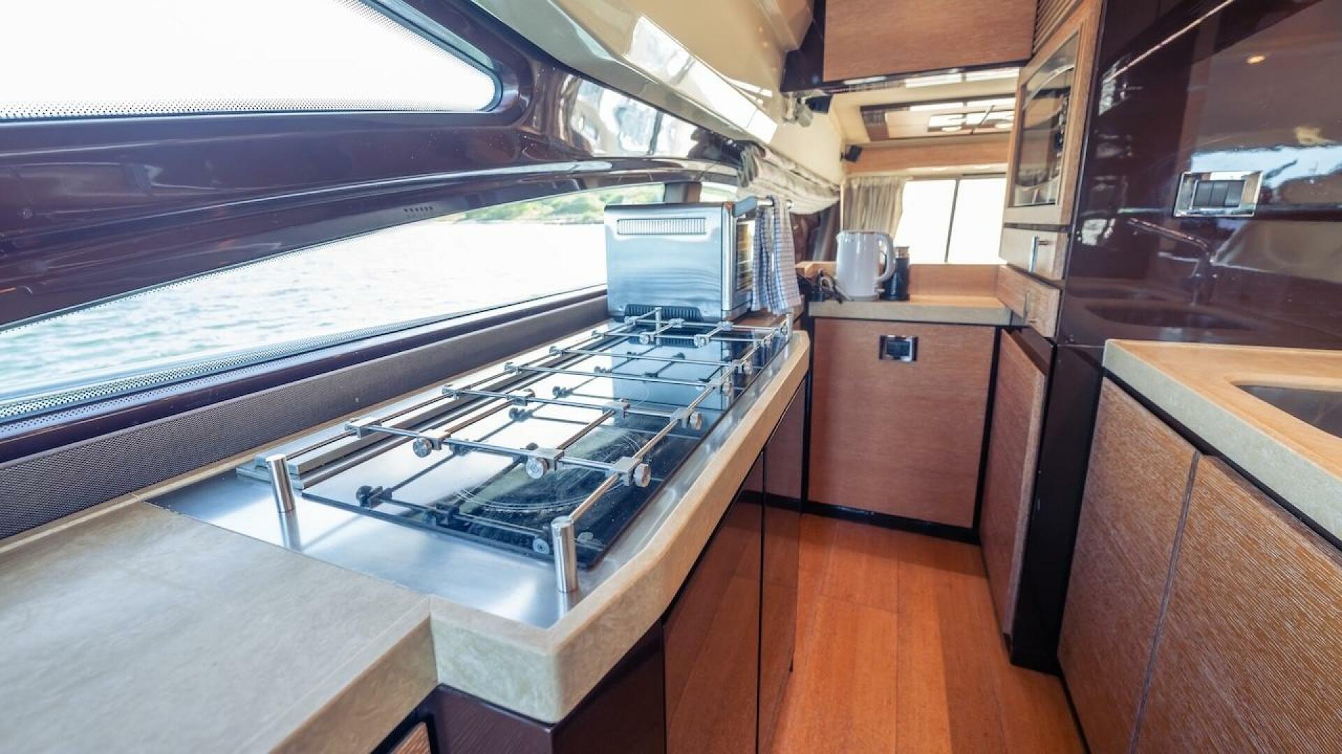 2012 Azimut Evolution - Image 67
