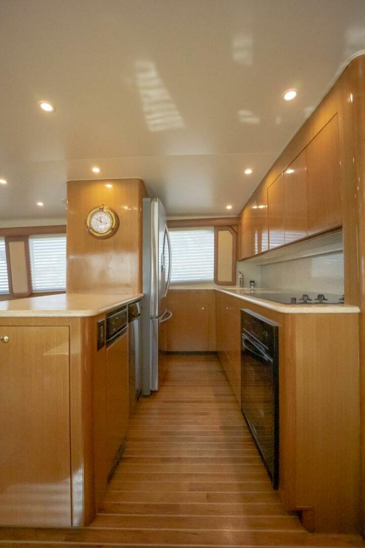 2003 Viking 65 EB - Image 15