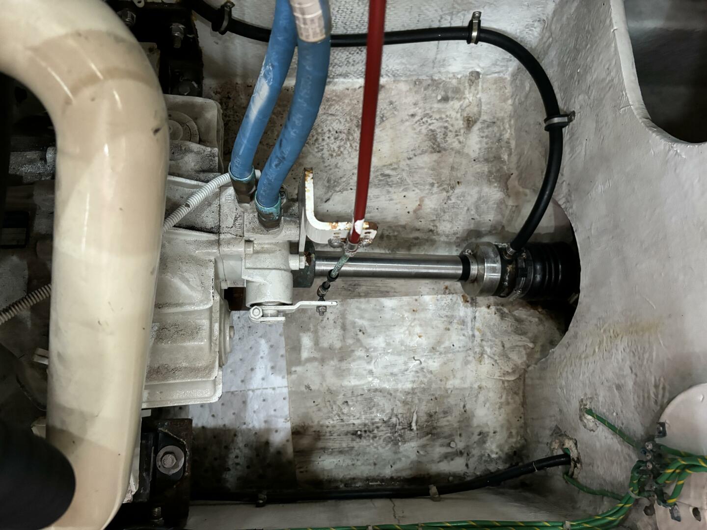 2000 Bayliner 3788 Command Bridge - Image 32