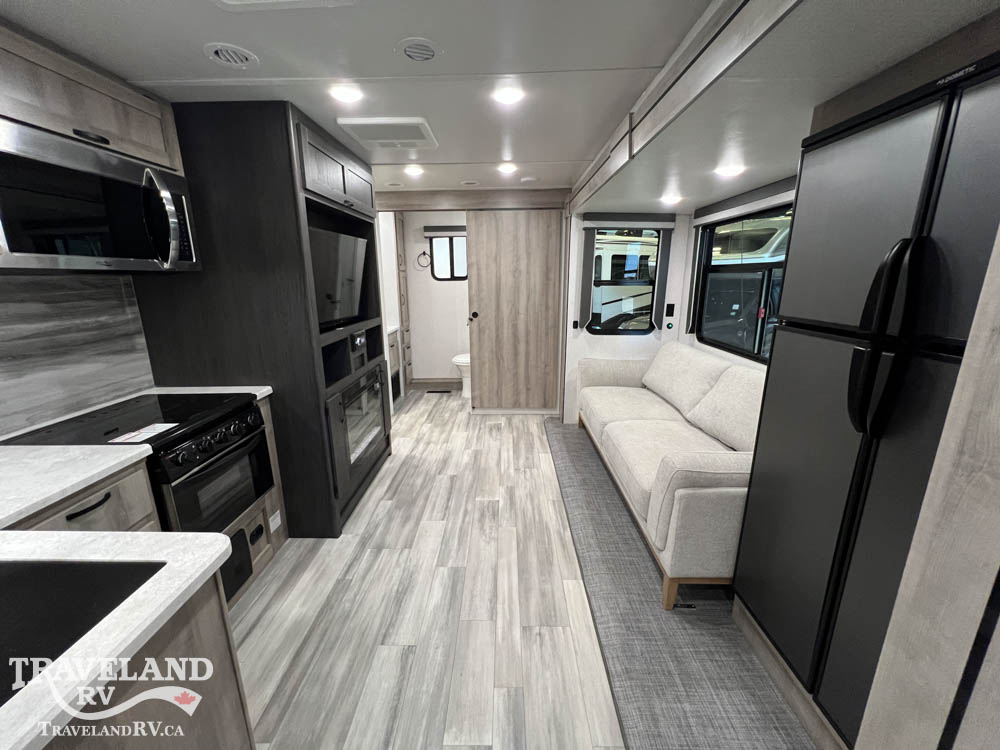 2022 Winnebago Voyage V2427RB - Image 4