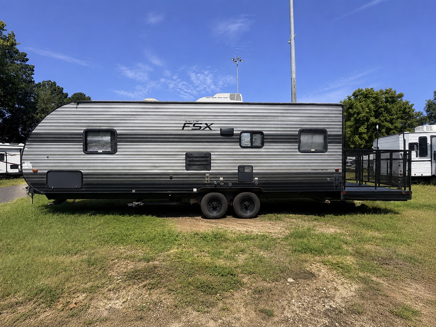 2019 Forest River Salem FSX 260RT - Image 4