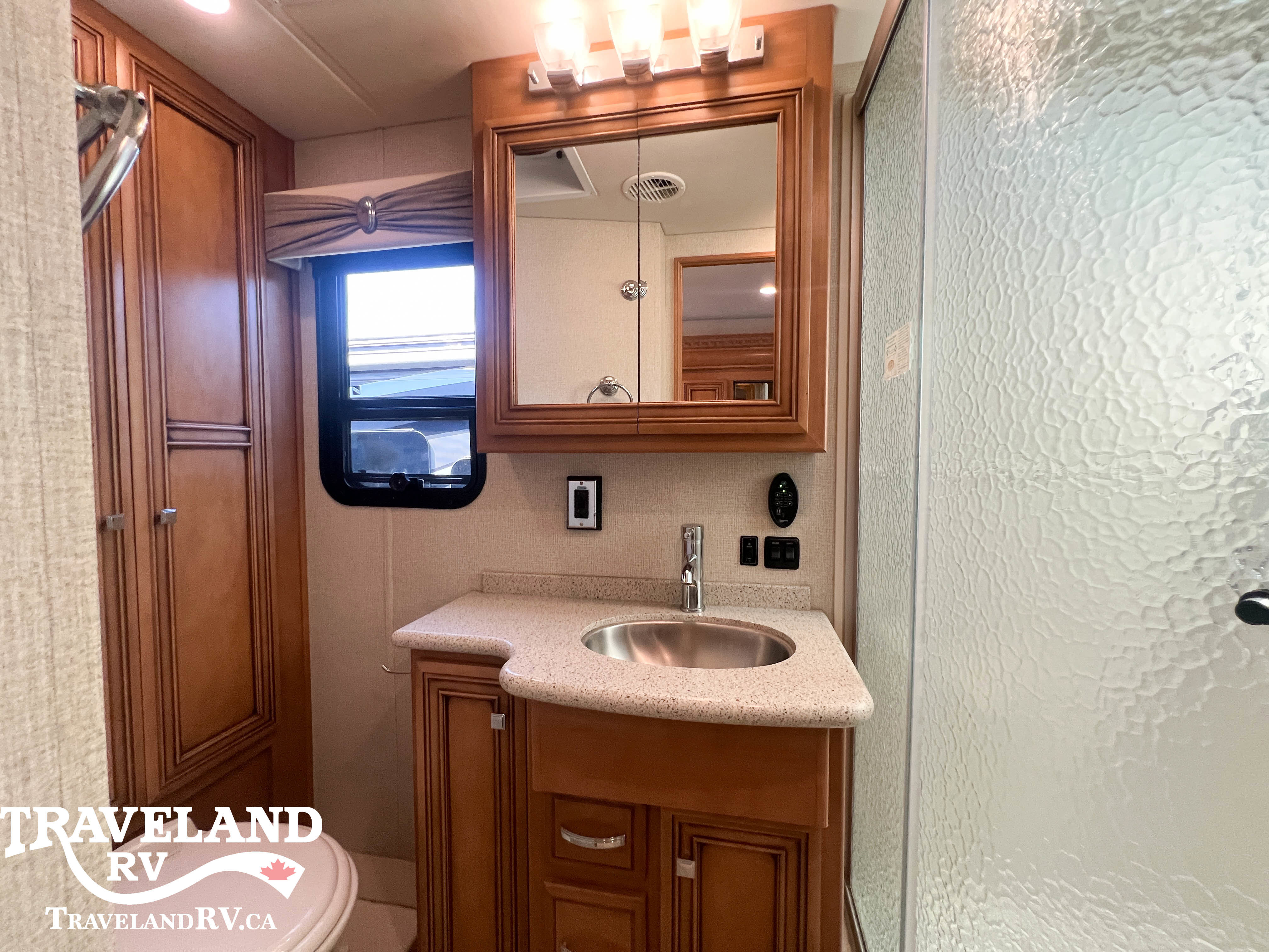 2018 Newmar Bay Star 3401 - Image 23