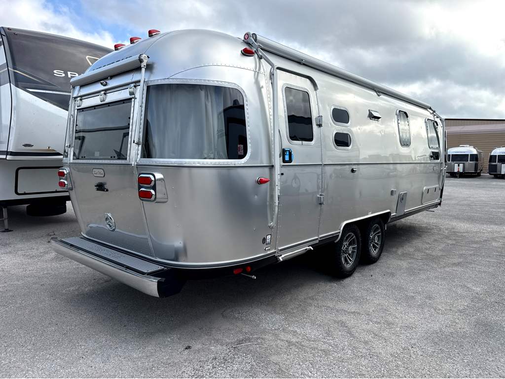 2027 AIRSTREAM TRADE WIND 27FBT - Image 4