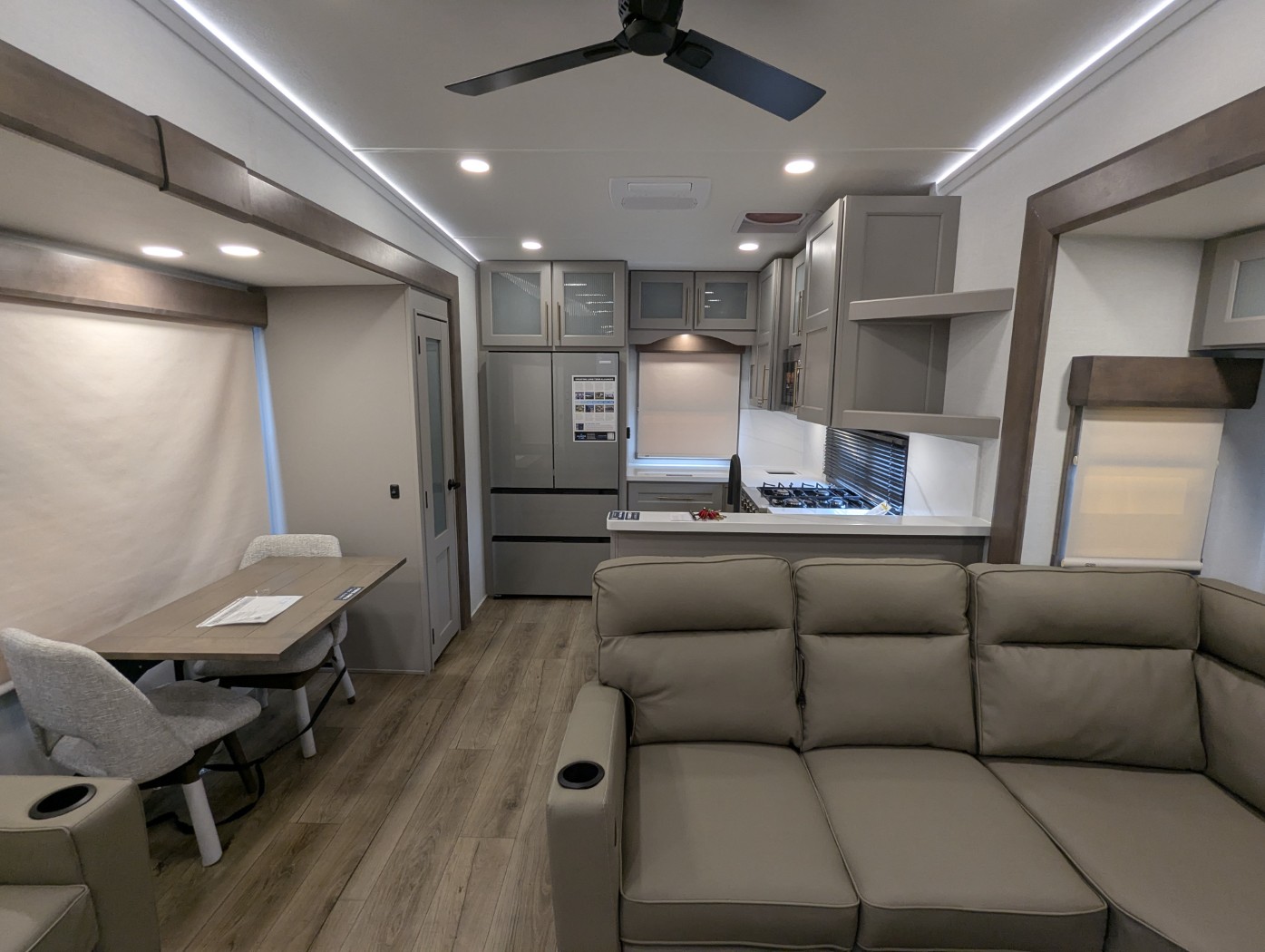 2026 Alliance RV Paradigm 382RK - Image 25