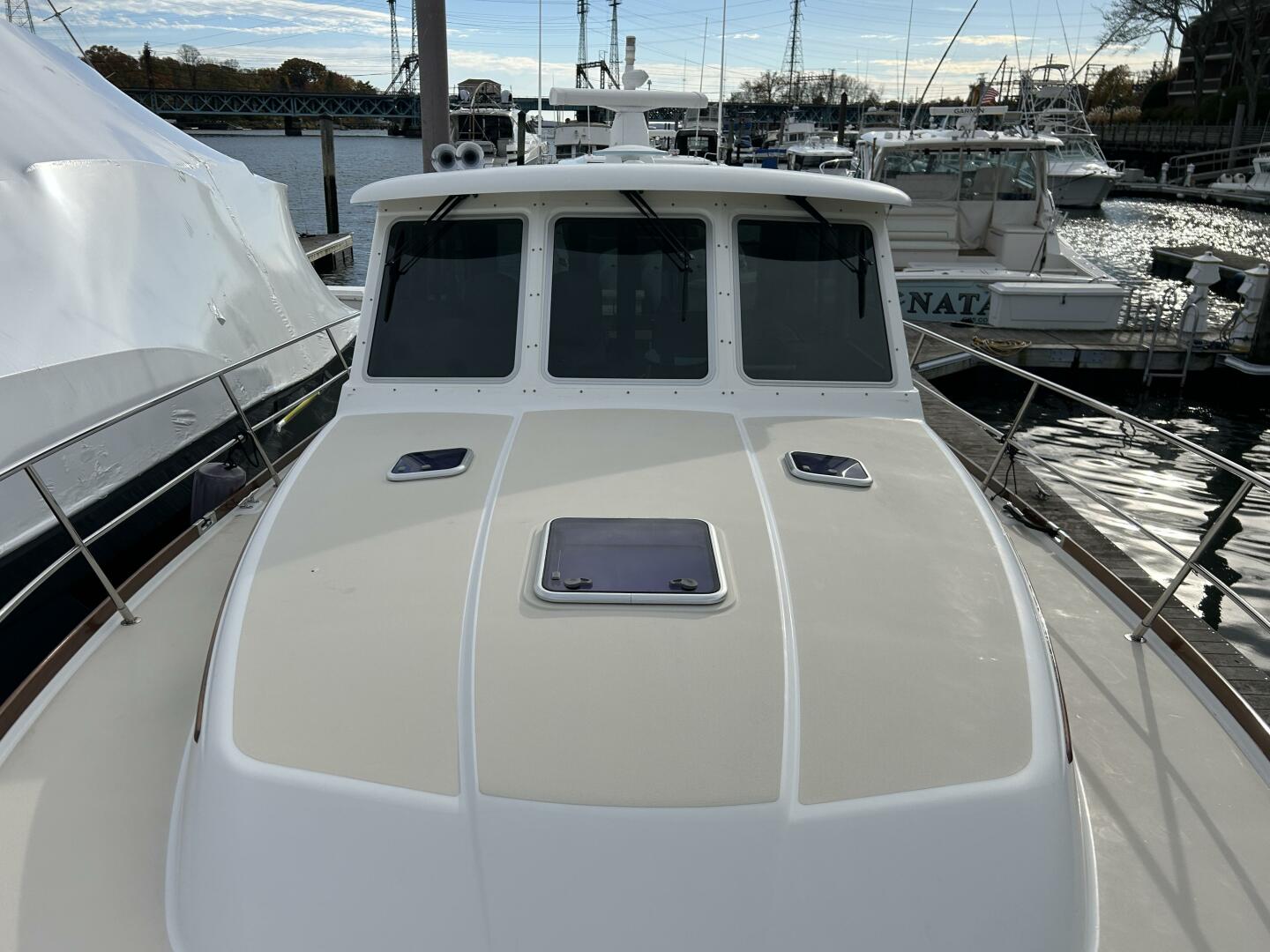 2017 Sabre 42 Salon Express - Image 7