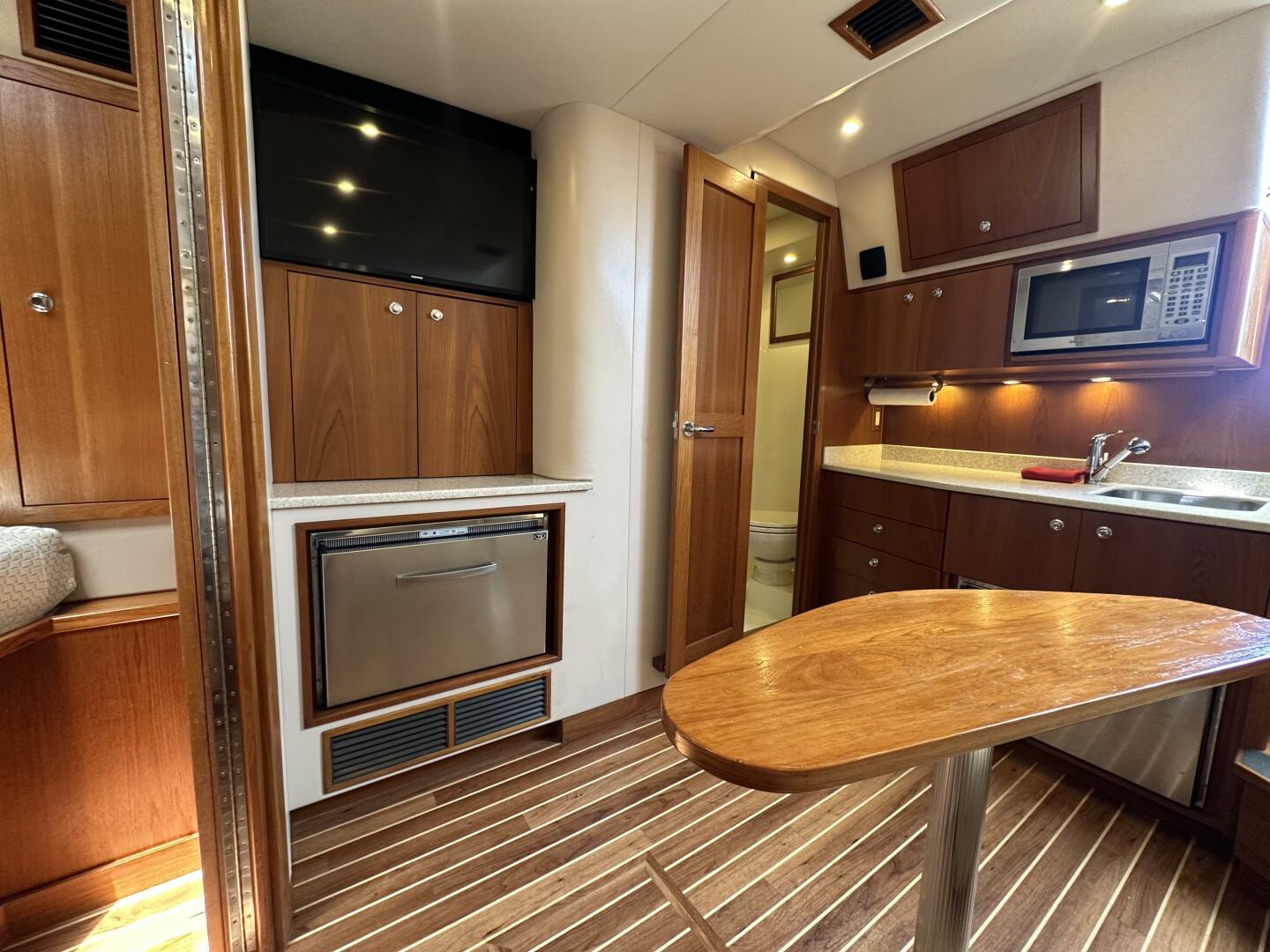 2007 Albemarle 360 Express - Image 3