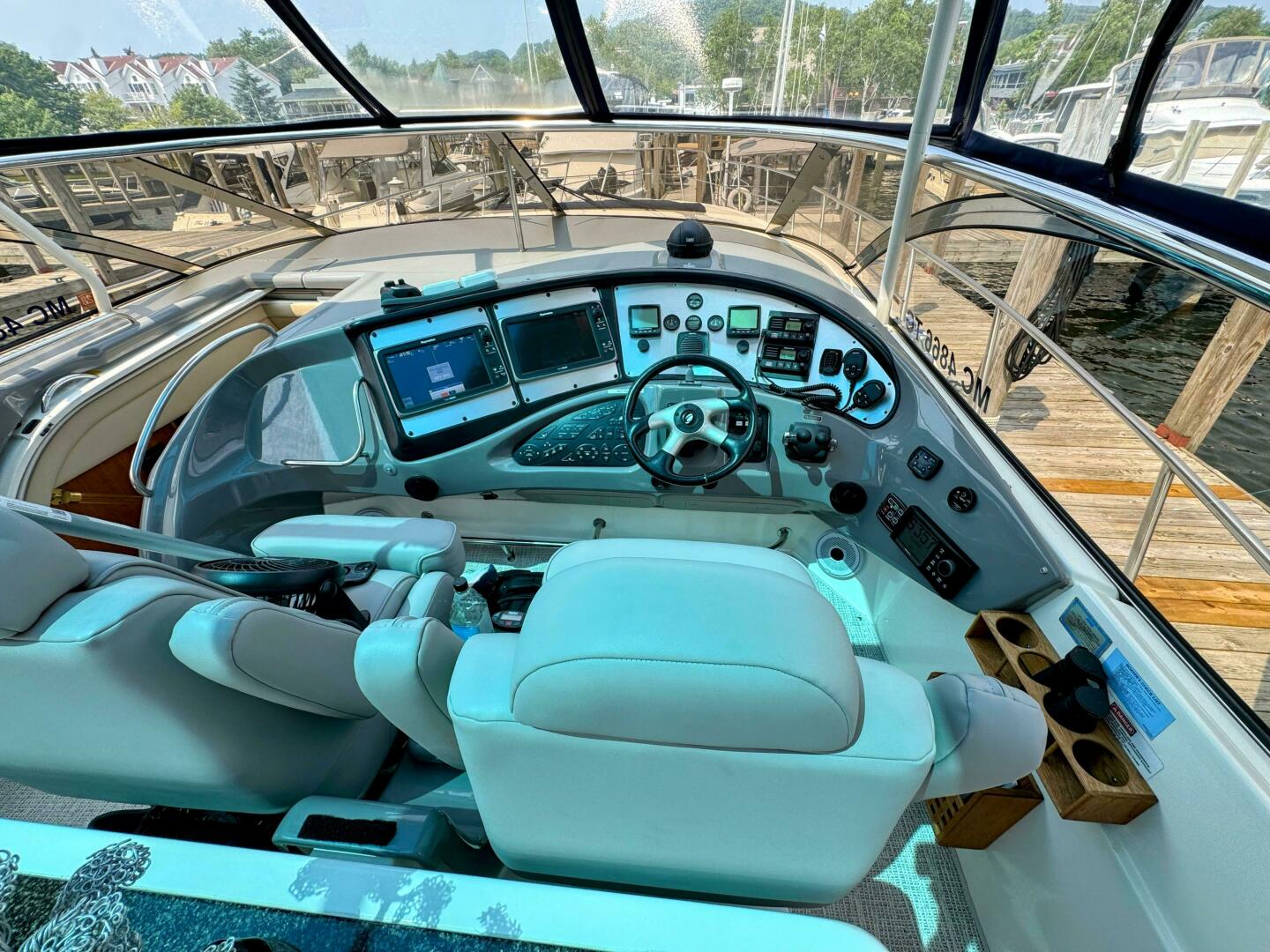 2005 Cruisers Yachts 540 Express - Image 32