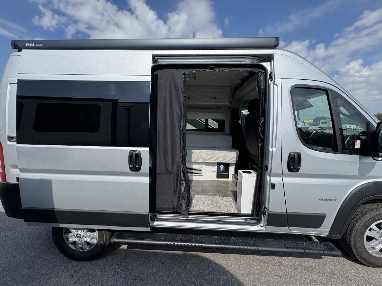 2026 JAYCO COMET 18C - Image 6