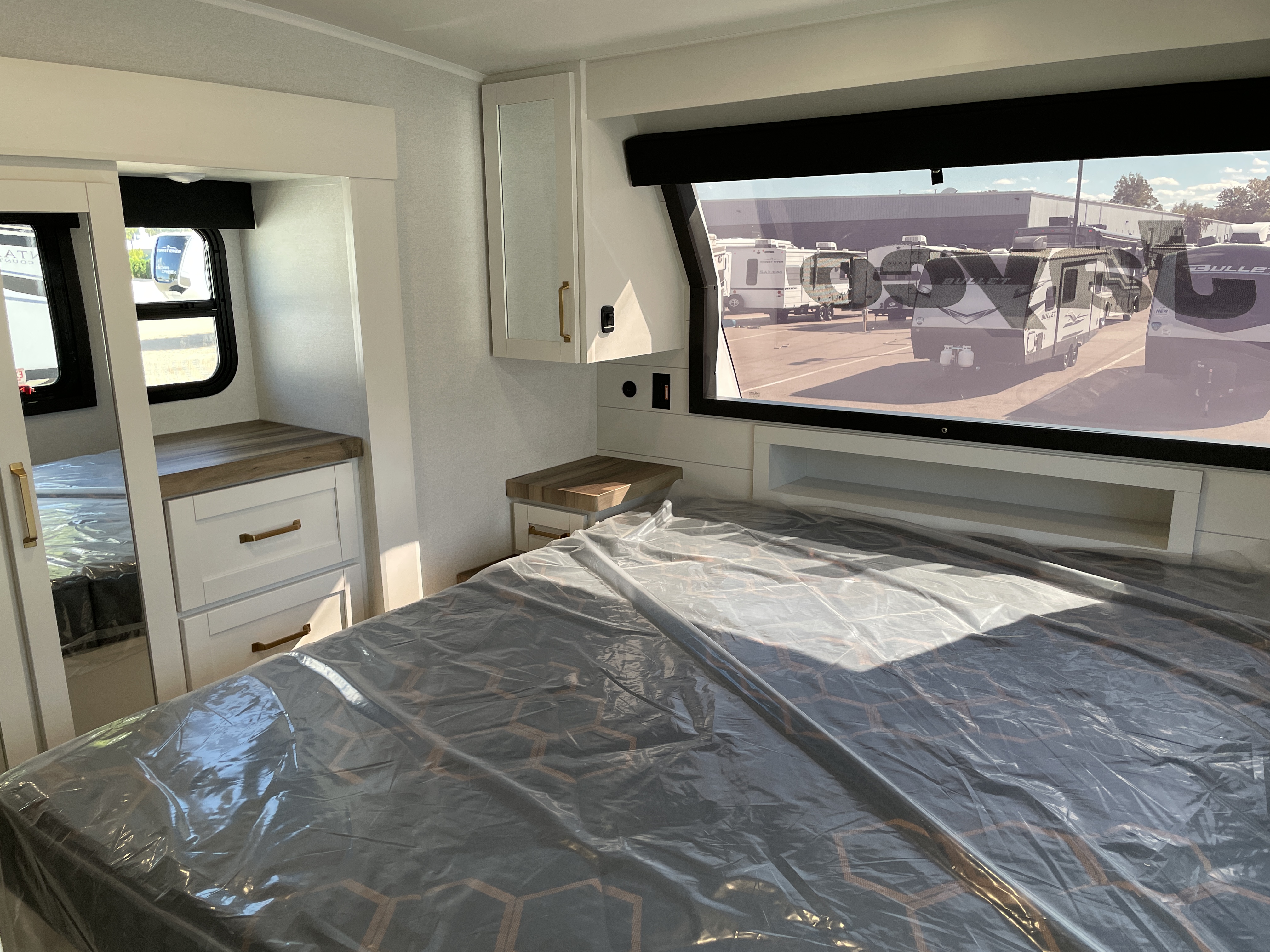 2027 Jayco Eagle 31QBH - Image 28
