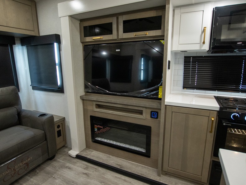 2026 Jayco Eagle 321RSTS - Image 10