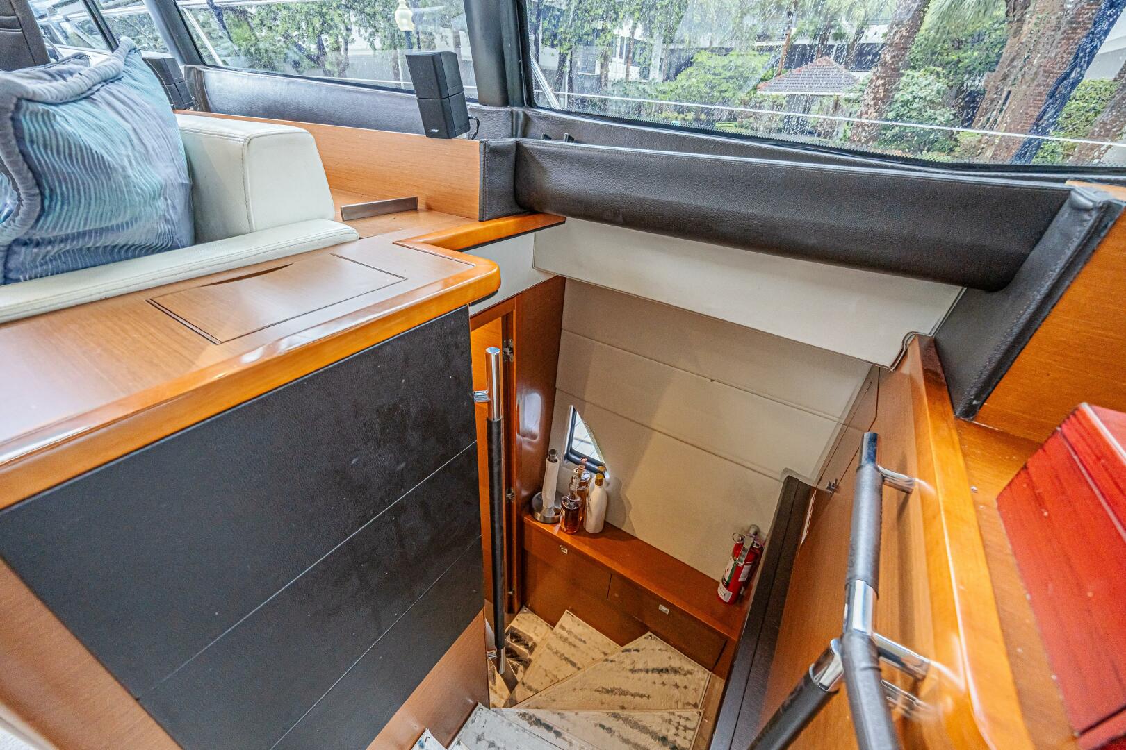 2013 Prestige 550S - Image 18