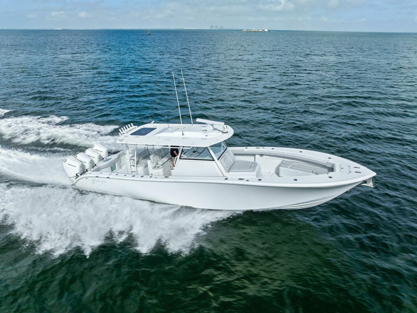 2024 Yellowfin 42 Offshore - Image 29