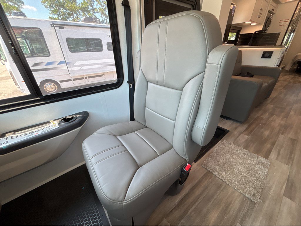 2026 ENTEGRA COACH VISION XL 34G - Image 32
