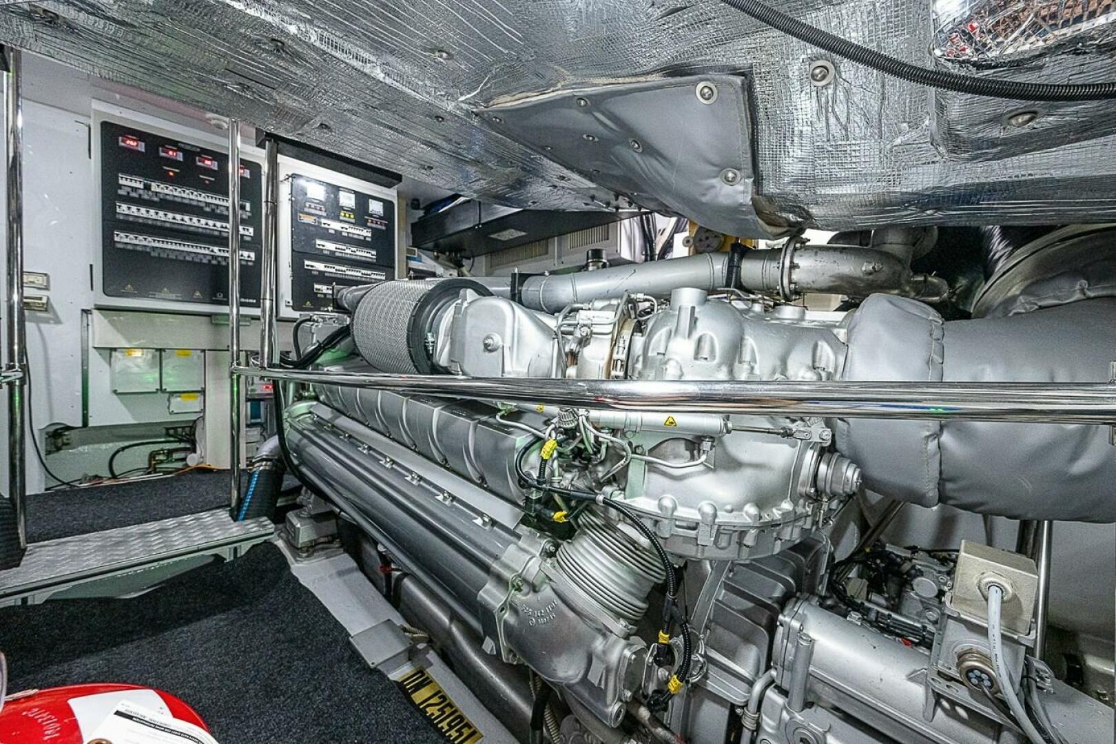 2014 Pershing Pershing 92 - Image 31