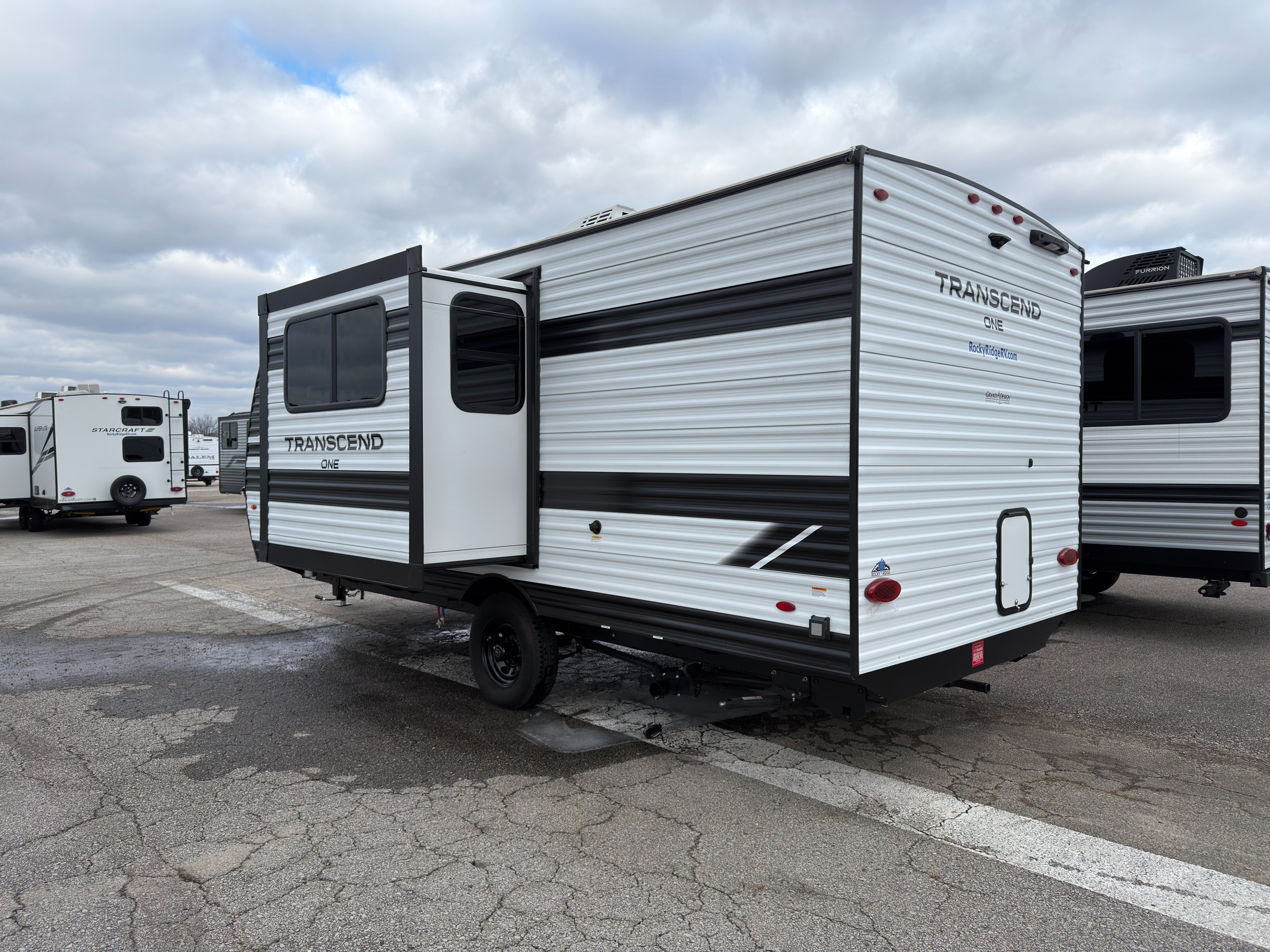 2025 Grand Design TRANSCEND XPLOR 161BH - Image 4