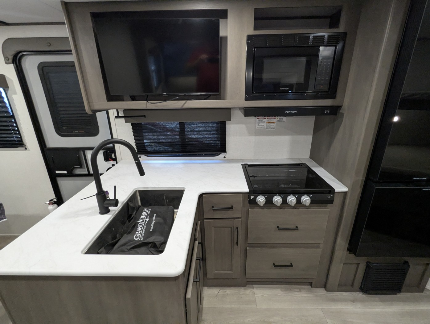2026 Grand Design Transcend XPLOR 23BHX - Image 16
