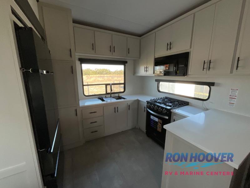 2026 FOREST RIVER 38BNB - Image 9