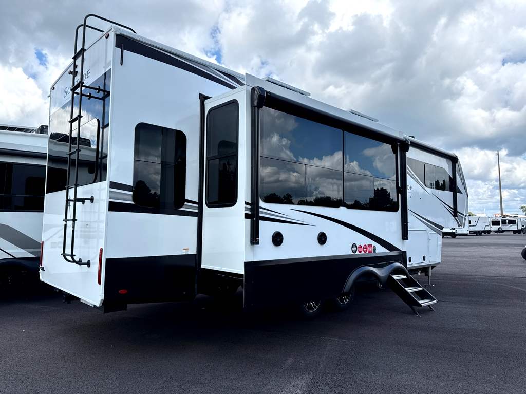 2027 GRAND DESIGN SOLITUDE 310GK - Image 2