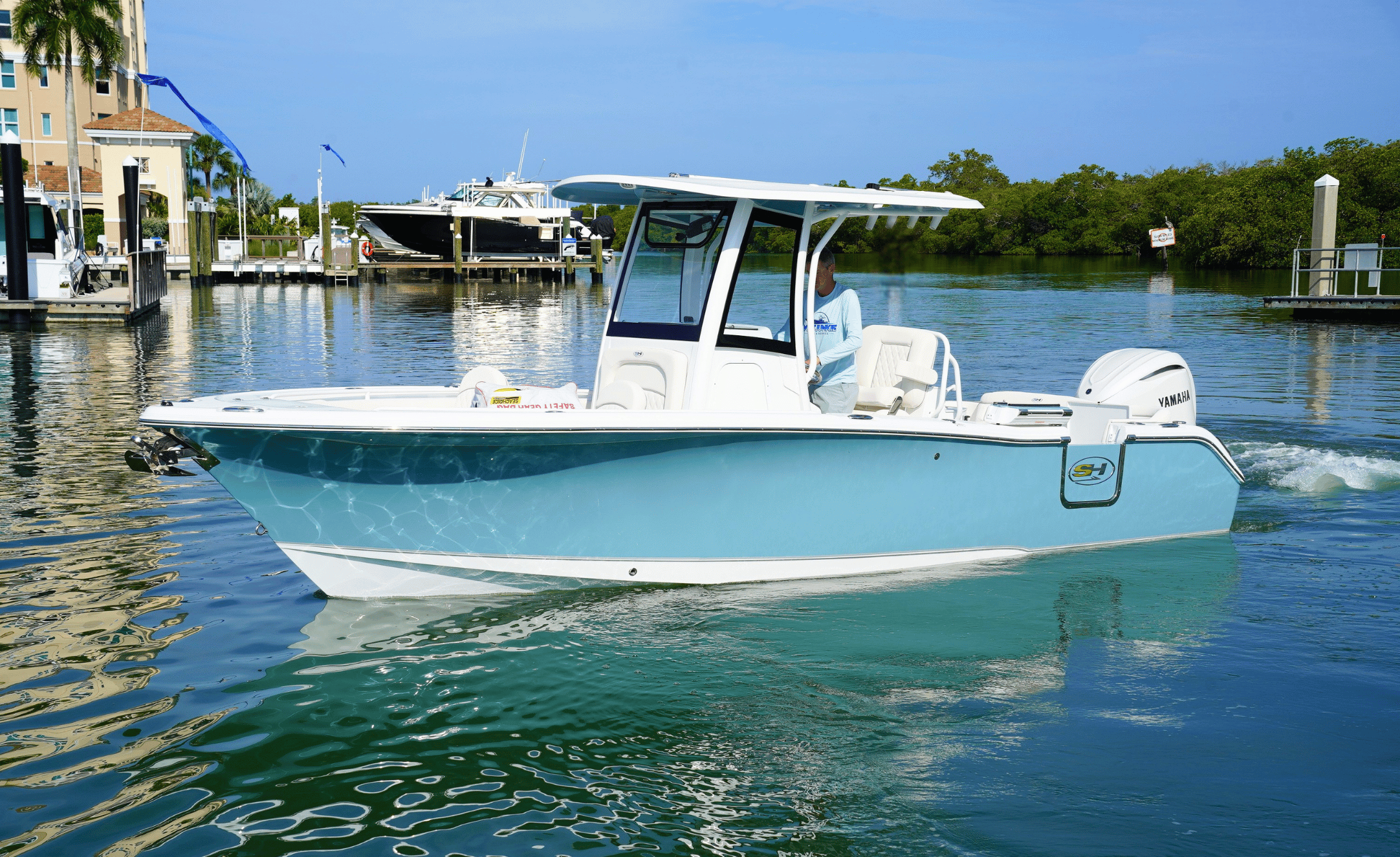 2026 Sea Hunt ULTRA 255SE - Image 3