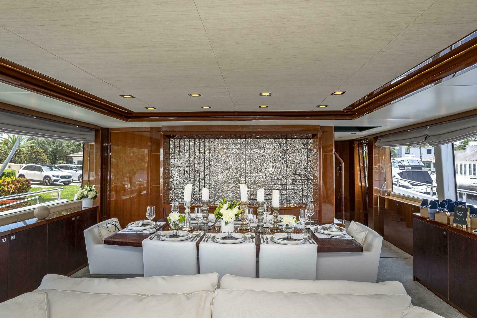2012 Princess 32M - Image 13