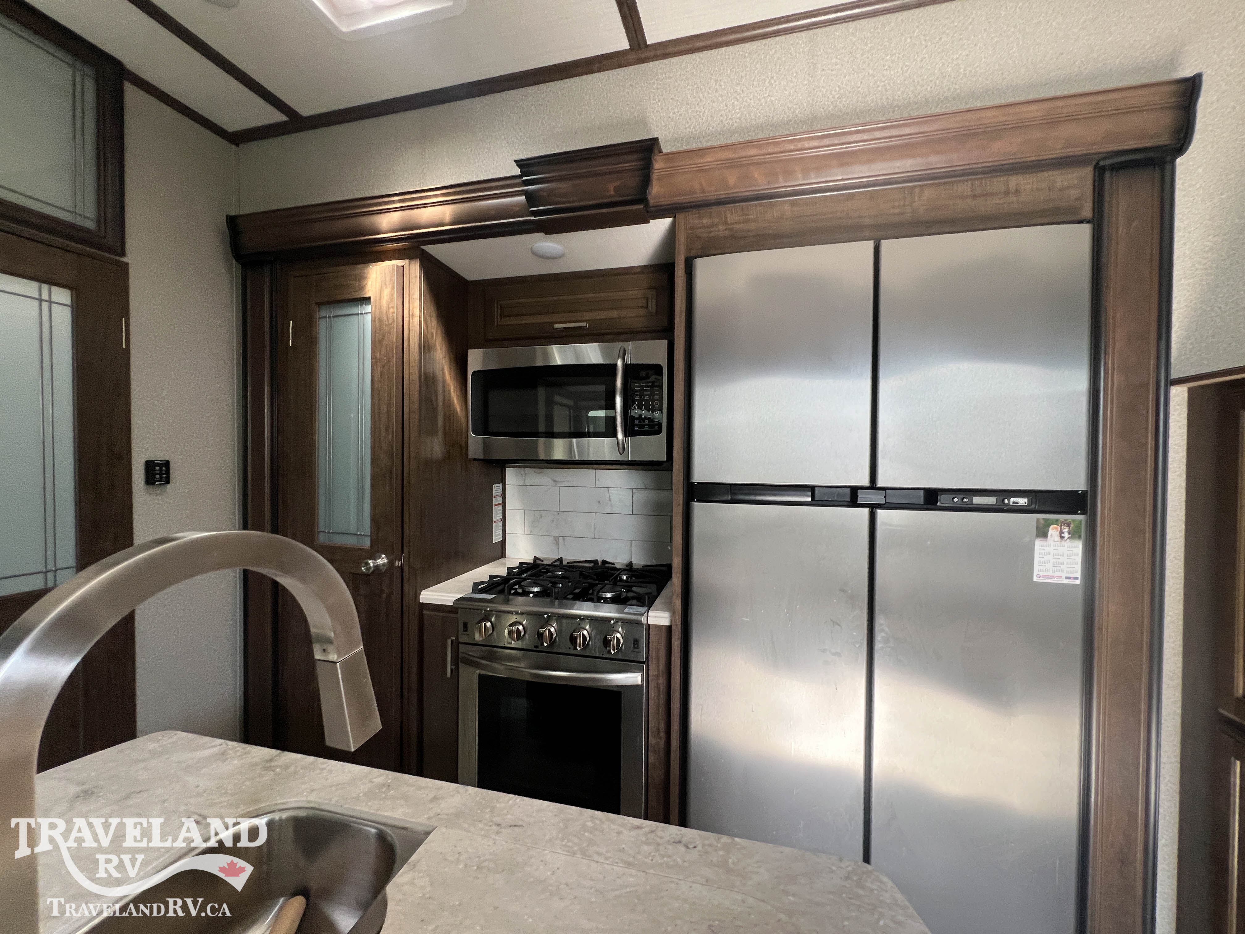 2021 Grand Design Solitude 380FL - Image 9