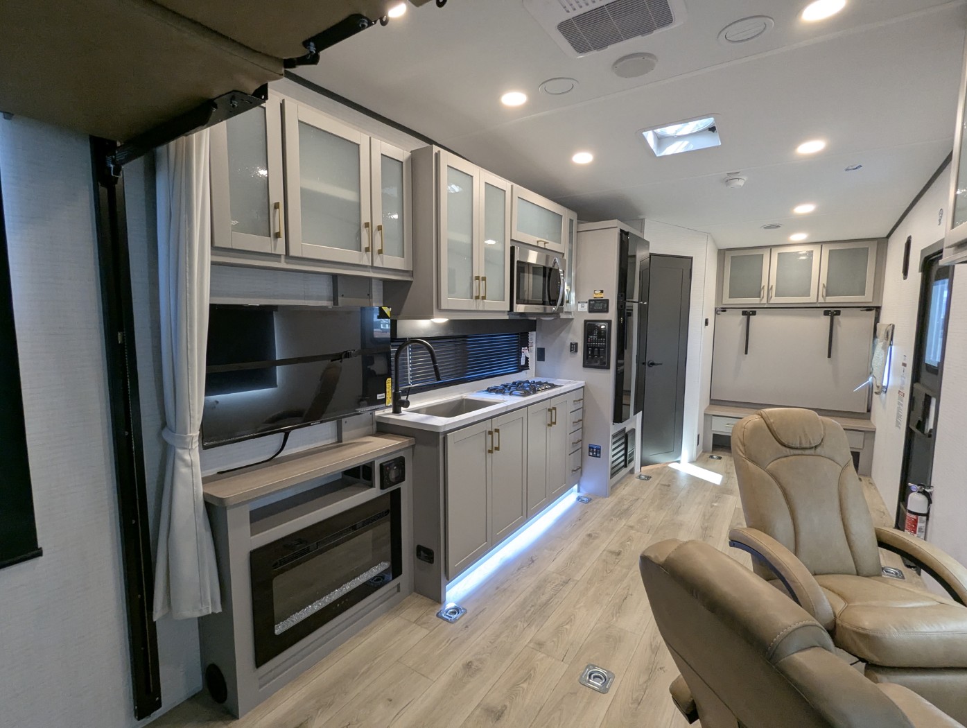 2026 Forest River Stealth 2215 - Image 22