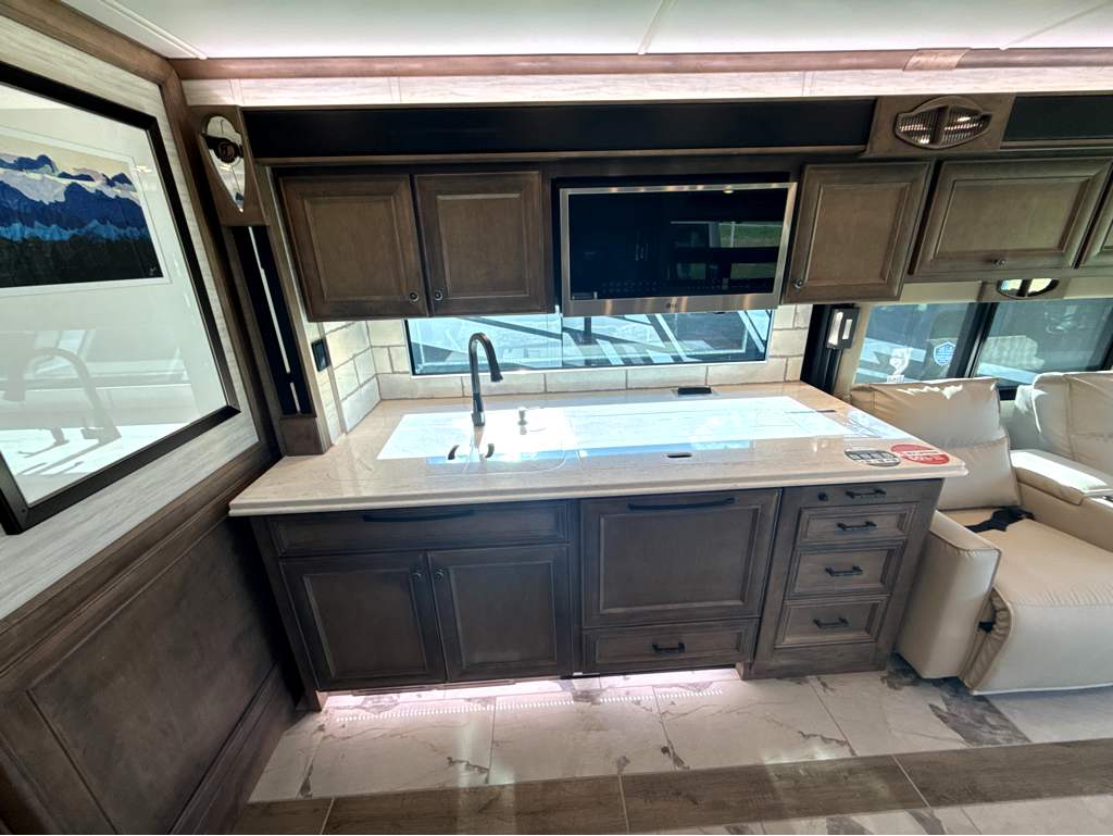 2027 TIFFIN PHAETON 40 RTH - Image 23