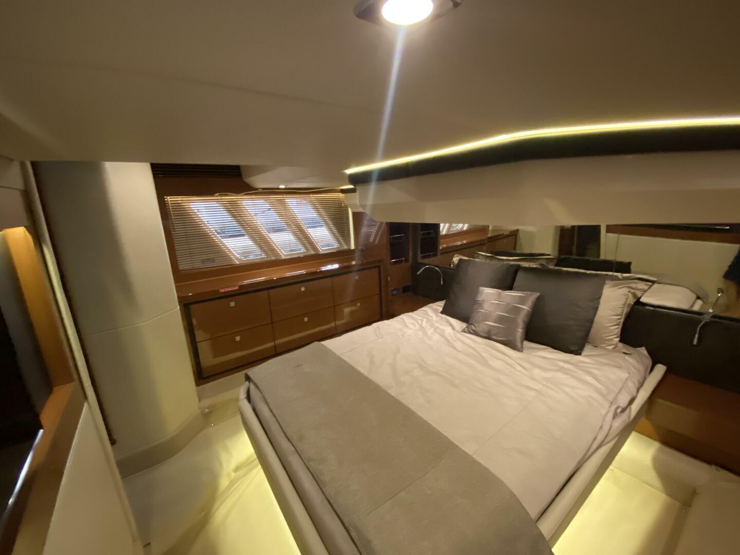 2016 Sea Ray 510 FLY - Image 29