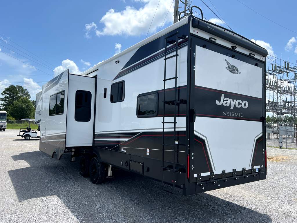 2026 JAYCO SEISMIC 359 - Image 3
