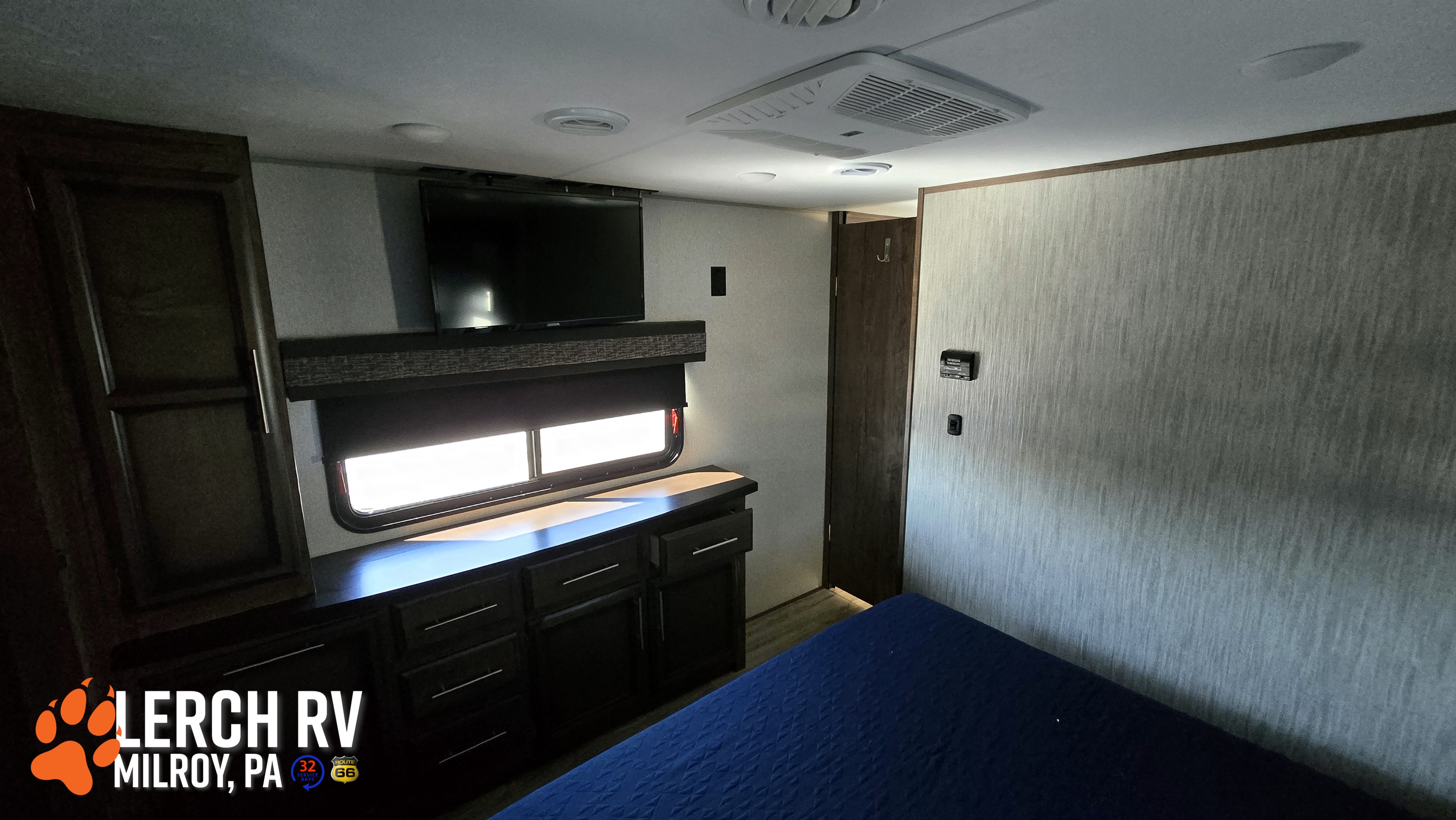 2021 KZ RV Durango D326RLT - Image 29