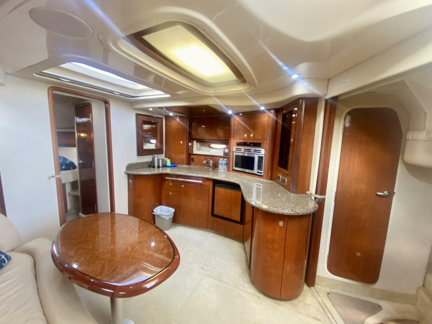 2005 Sea Ray 420 Sundancer - Image 47