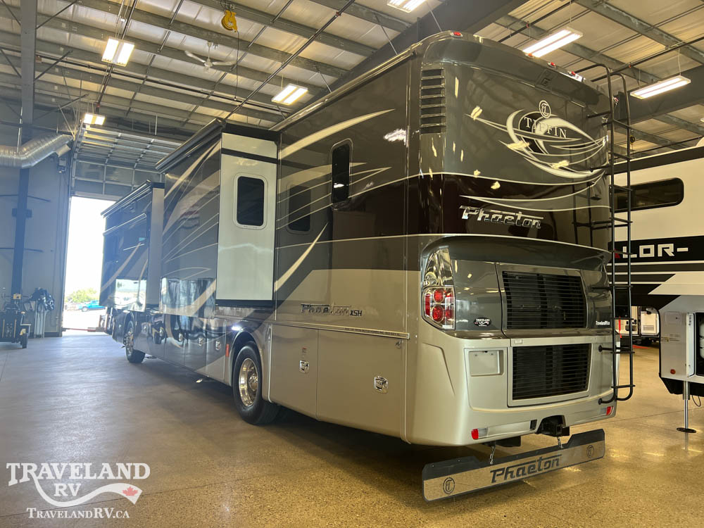 2019 Tiffin Phaeton 40 IH - Image 6