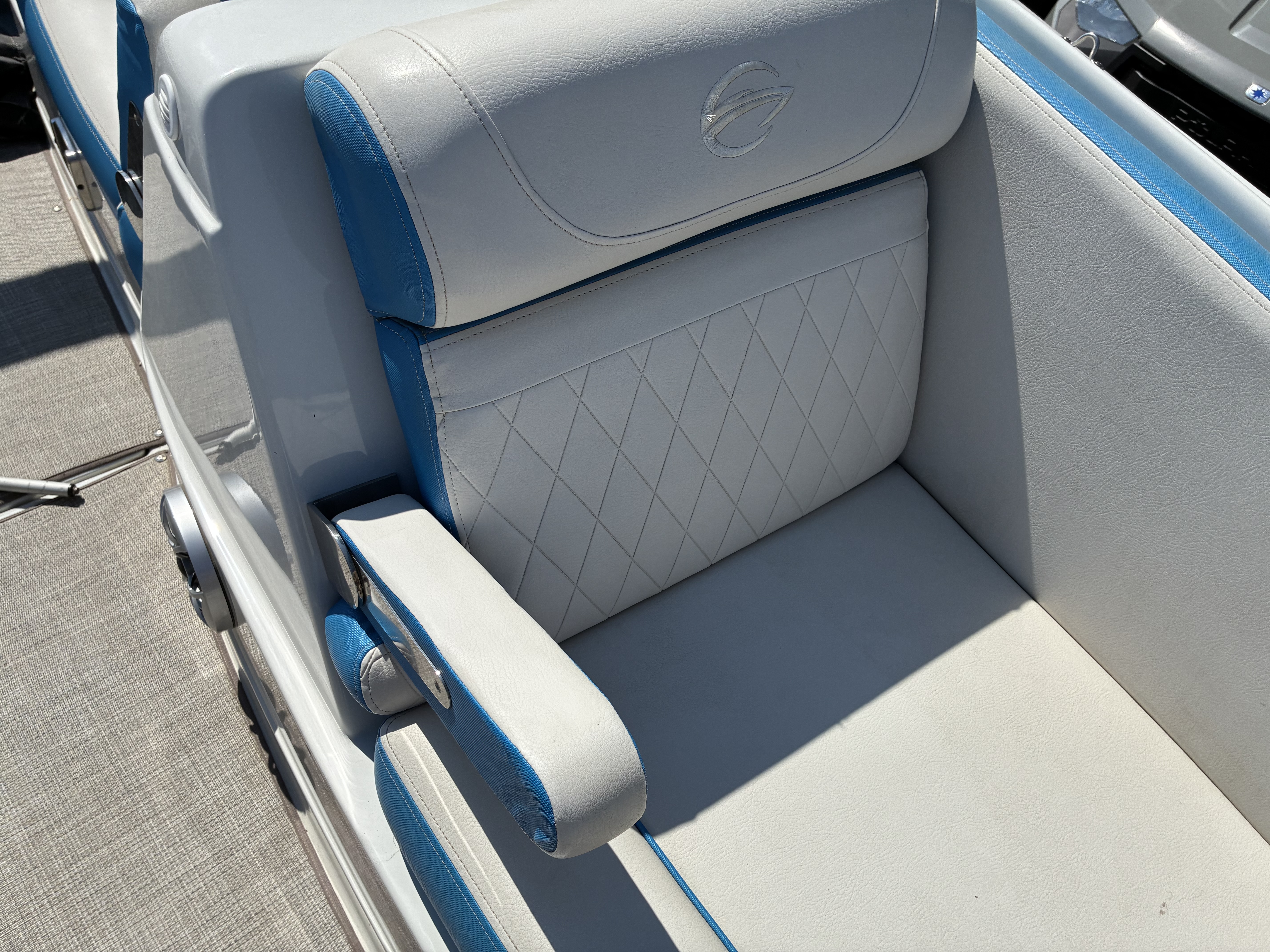 2021 Crownline E 205 XS - Image 26