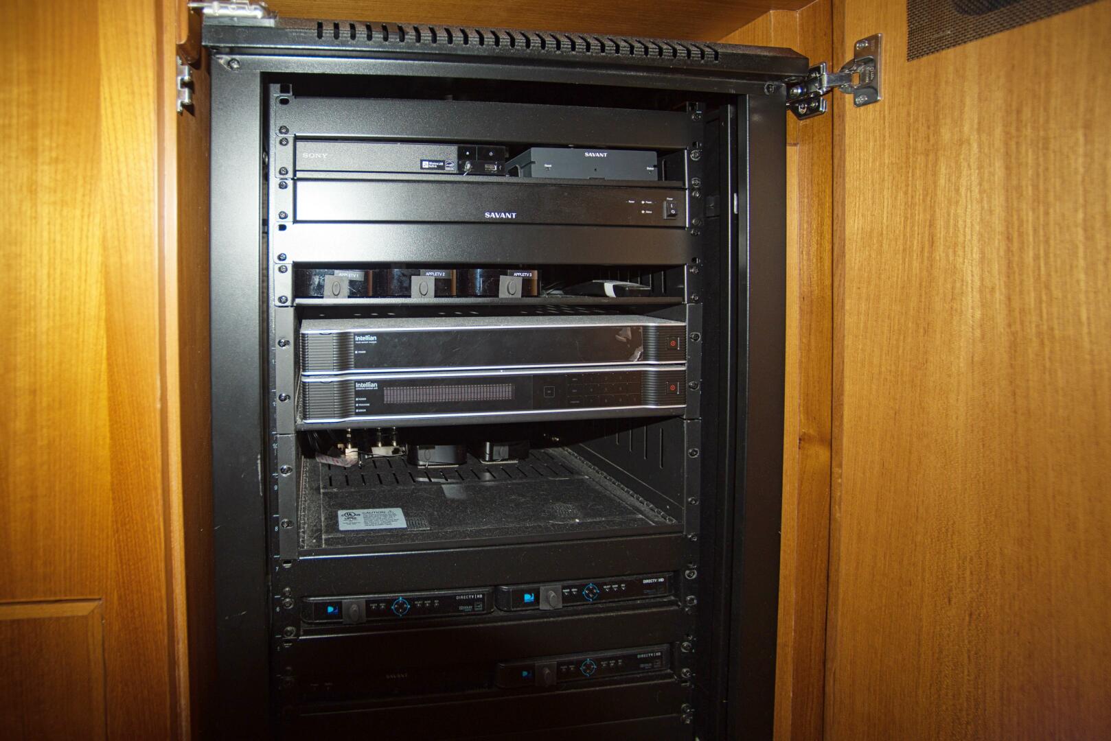 2023 Marlow Explorer 70E-CB - Image 39