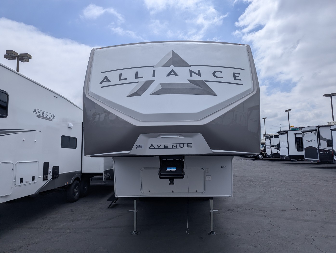 2026 Alliance RV Avenue 29RL - Image 2