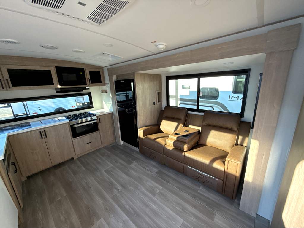 2026 GRAND DESIGN IMAGINE 2700BS - Image 8