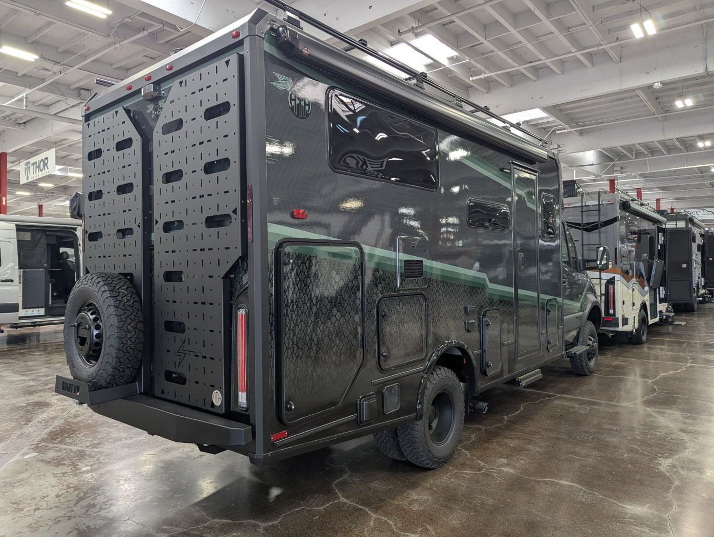 2026 Winnebago EKKO Sprinter 23B AWD - ATH Edition - Image 9